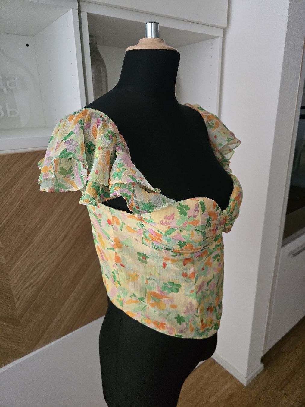 Top: Blusen-Top mit Blumenmuster – Nuovo (secondo la descrizione) da Zürich venduto da ale_bg2x 1