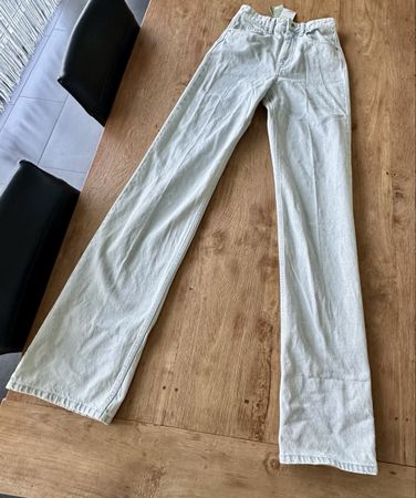 Helle H&M Damen Jeans, Grösse 34, Neu mit Etikett!