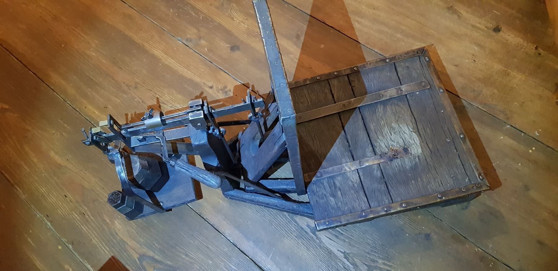 Bilance e pesi: Waage Antik mit Gewichtsteinen – Usato da Steg im Tösstal venduto da LARO14 6