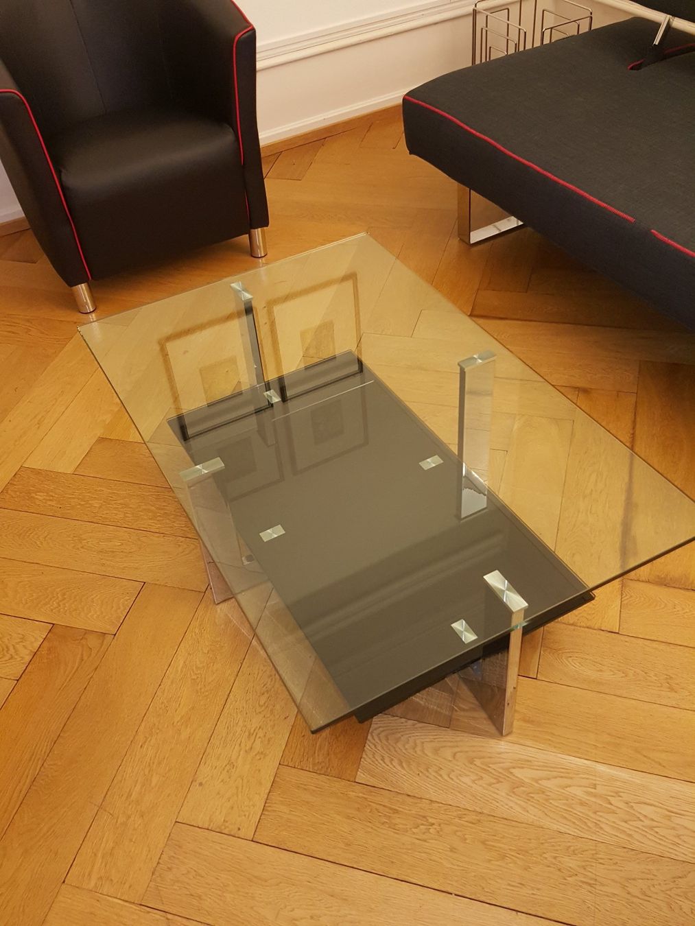 Tische: Clubtisch in Chrom und Glas – Neu (gemäss Beschreibung) aus Basel von RLBasel
