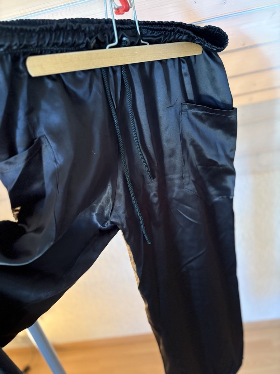 Pantaloni: HOSE AUS SEIDE IM CARGOSTIL – Nuovo e nell'imballaggio originale da Bettwiesen venduto da wombat90 1