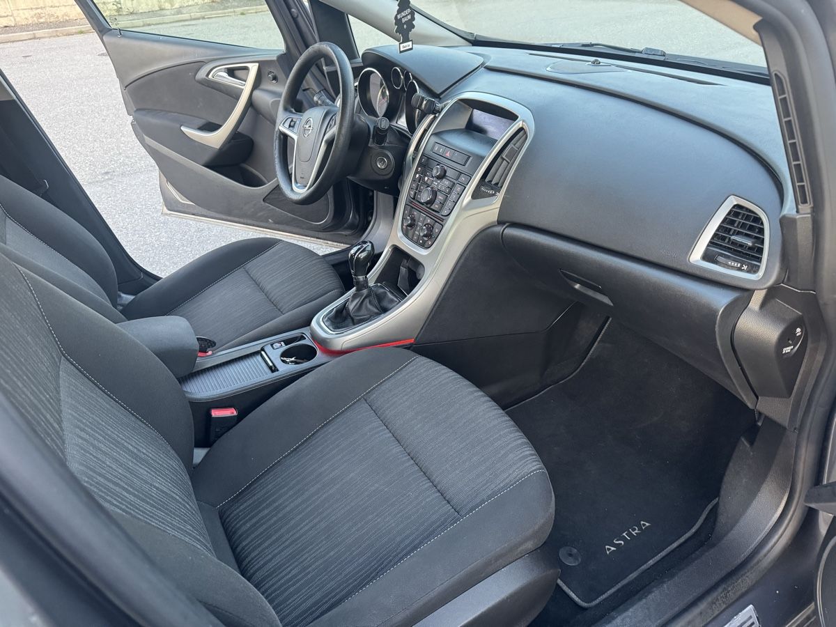 Opel Automobili: Opel Astra j 1.6 – Usato da Bulle venduto da Morbes 7