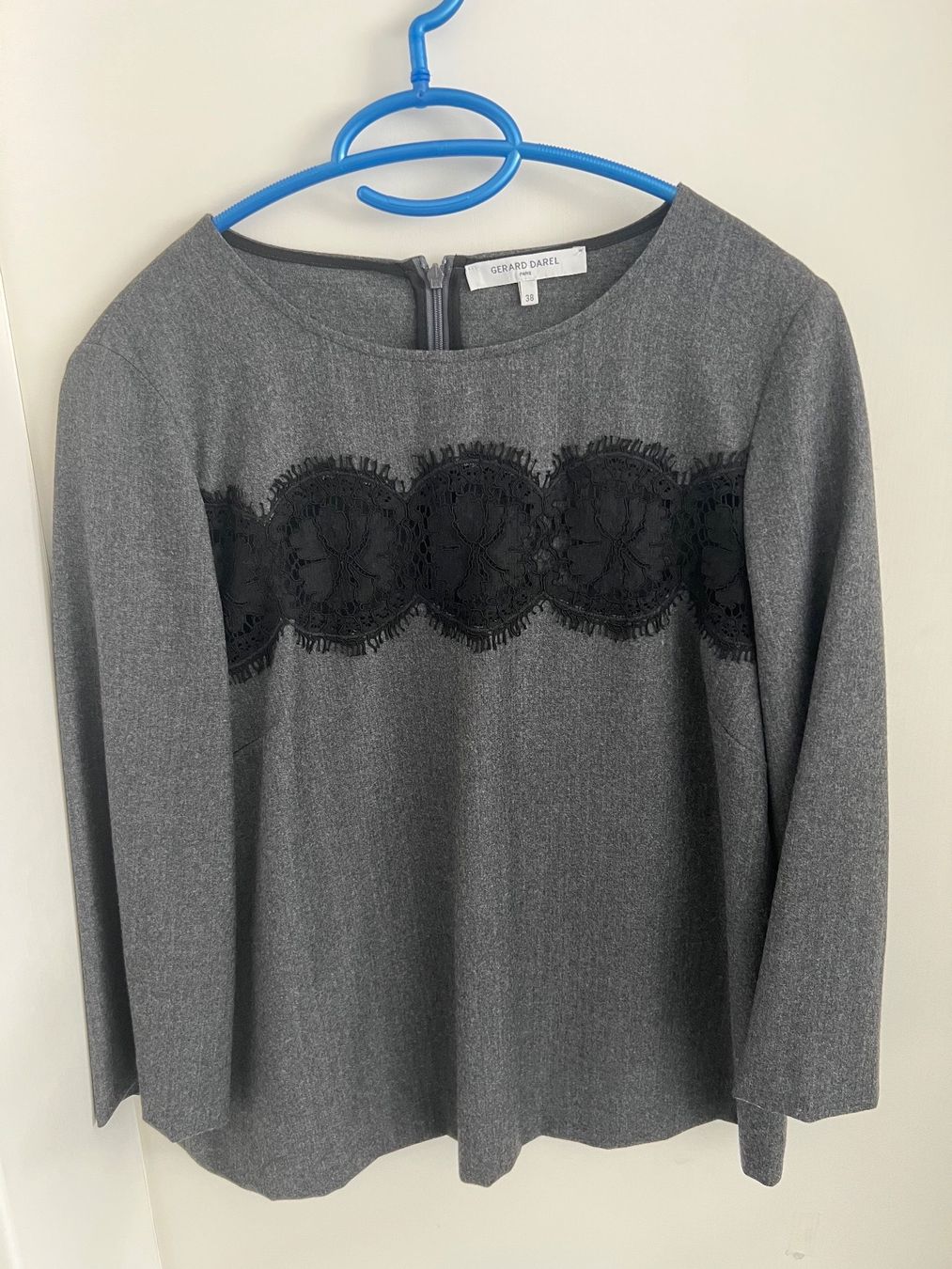 Gérard Darel Top: Gérard Darel - haut - taille 38 FR – Nuovo e nell'imballaggio originale da Ste-Croix venduto da Caramel31