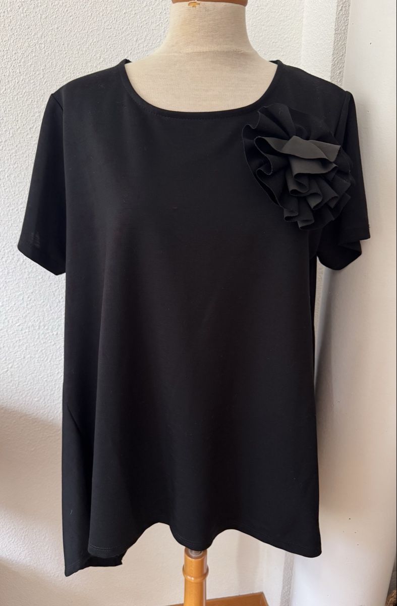 Tuniche: Tunique noire avec fleur décorative, taille unique – Usato da Morges venduto da sandy069