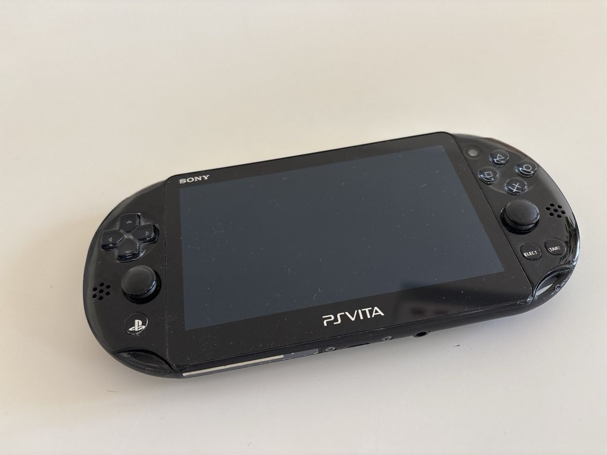 Sony Console: Sony PS Vita mit 6 Spielen – Usato da Rorschach venduto da lusc1992