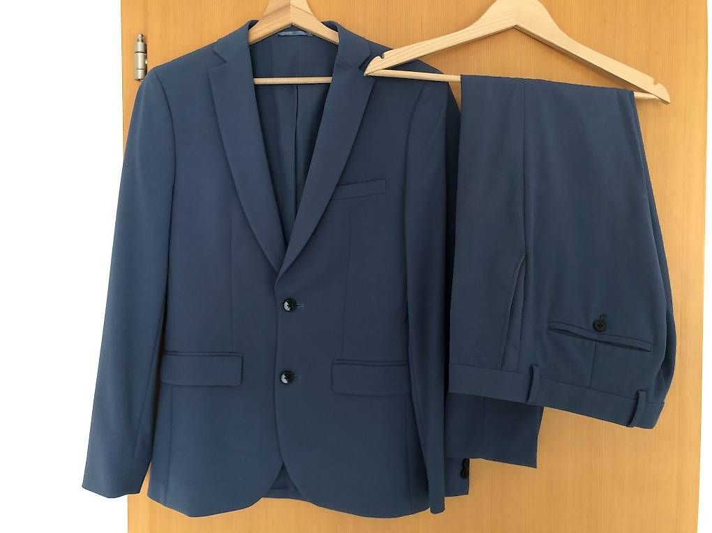 Costumes: Anzug – D'occasion à Freienwil par tan_8ydy