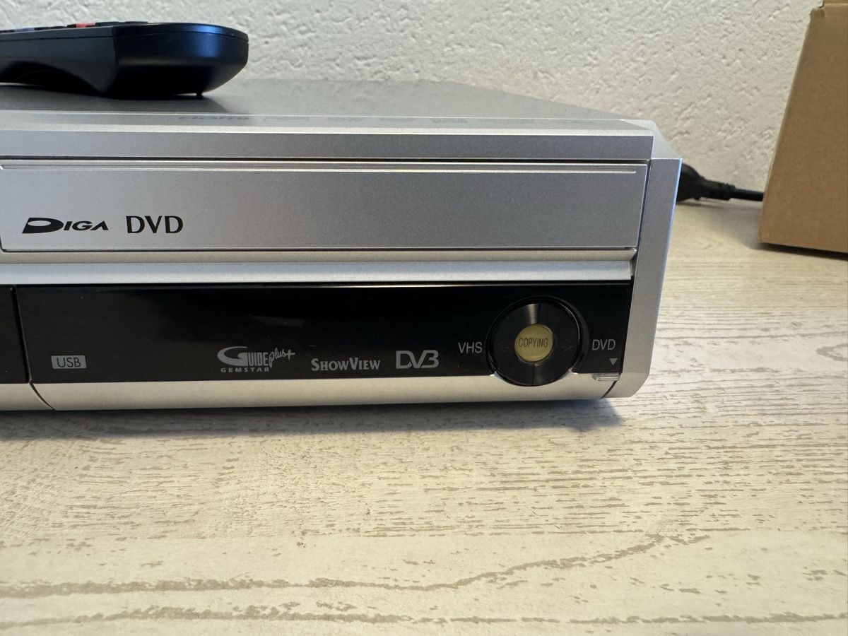 Panasonic Aufnahmegeräte: Panasoni dmr-ez49v vhs dvd recorder – Gebraucht aus Zunzgen von milesdavis76 3