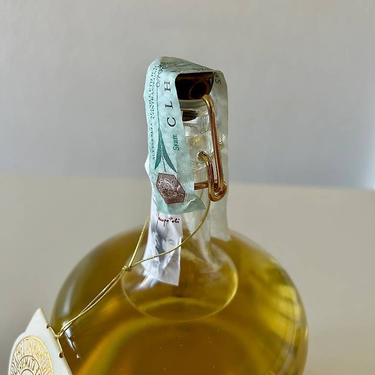 Bevande alcoliche: Poli Cleopatra Moscato Oro grappa – Usato da Genève venduto da Lu.Go 2