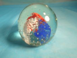 Glaskugel dreifarbig, mundgeblasen