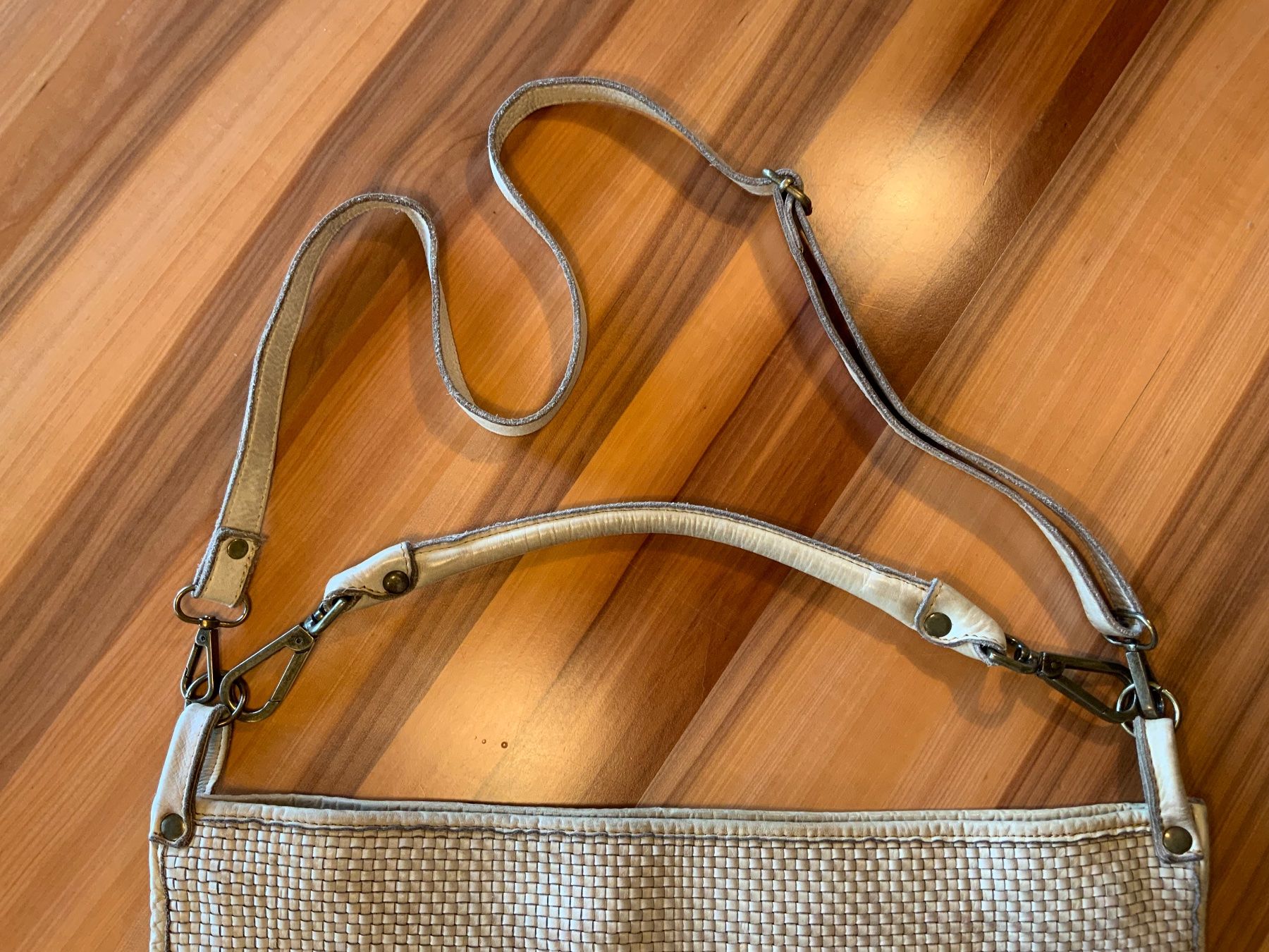 Borse da donna: Damen Schultertasche – Usato da Rorschacherberg venduto da chetan01 4