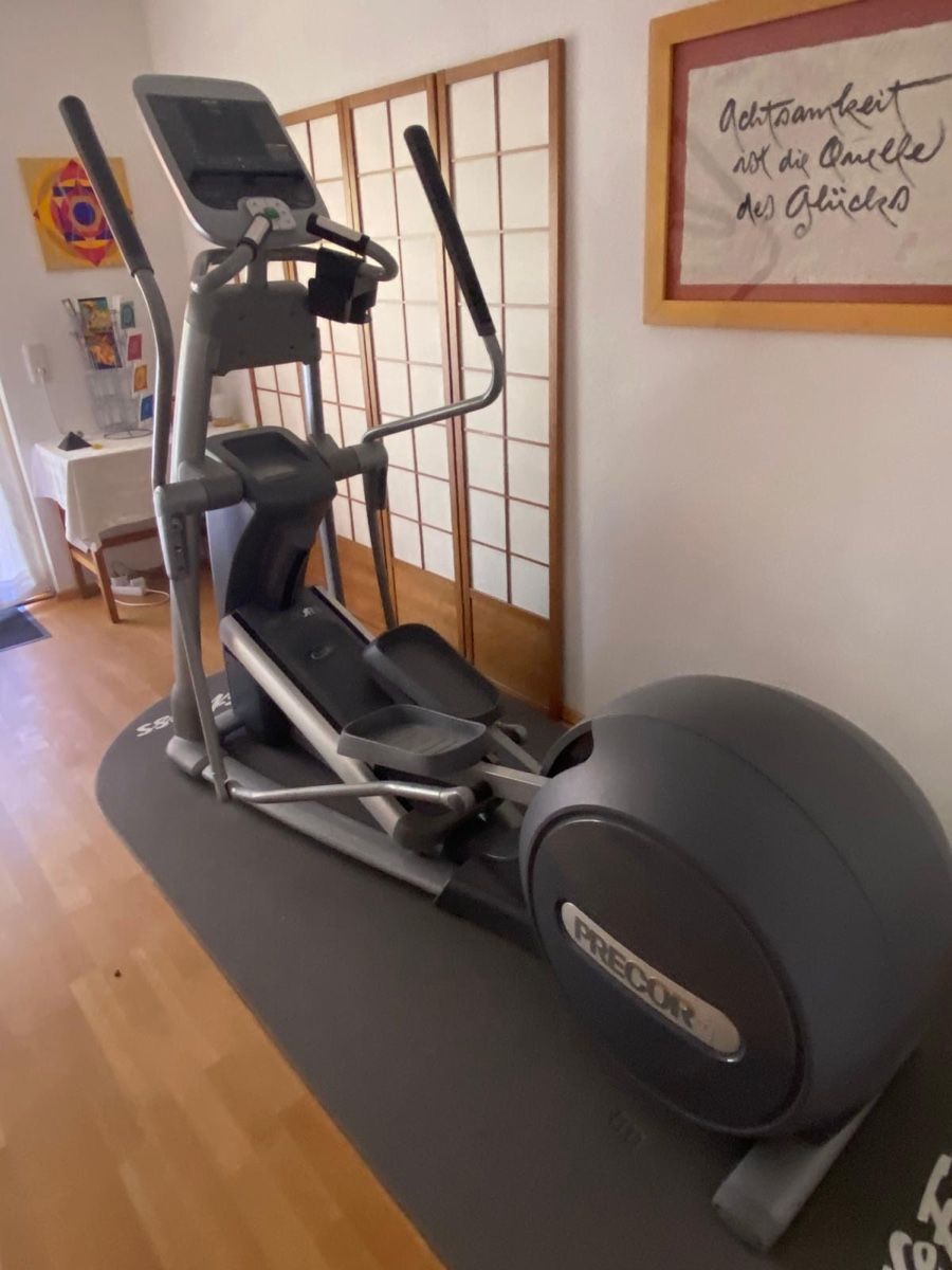 Hometrainer: PRECOR Ellipsentrainer Gebrauchter Zustand – Gebraucht aus Beatenberg von uli_7fb9 1