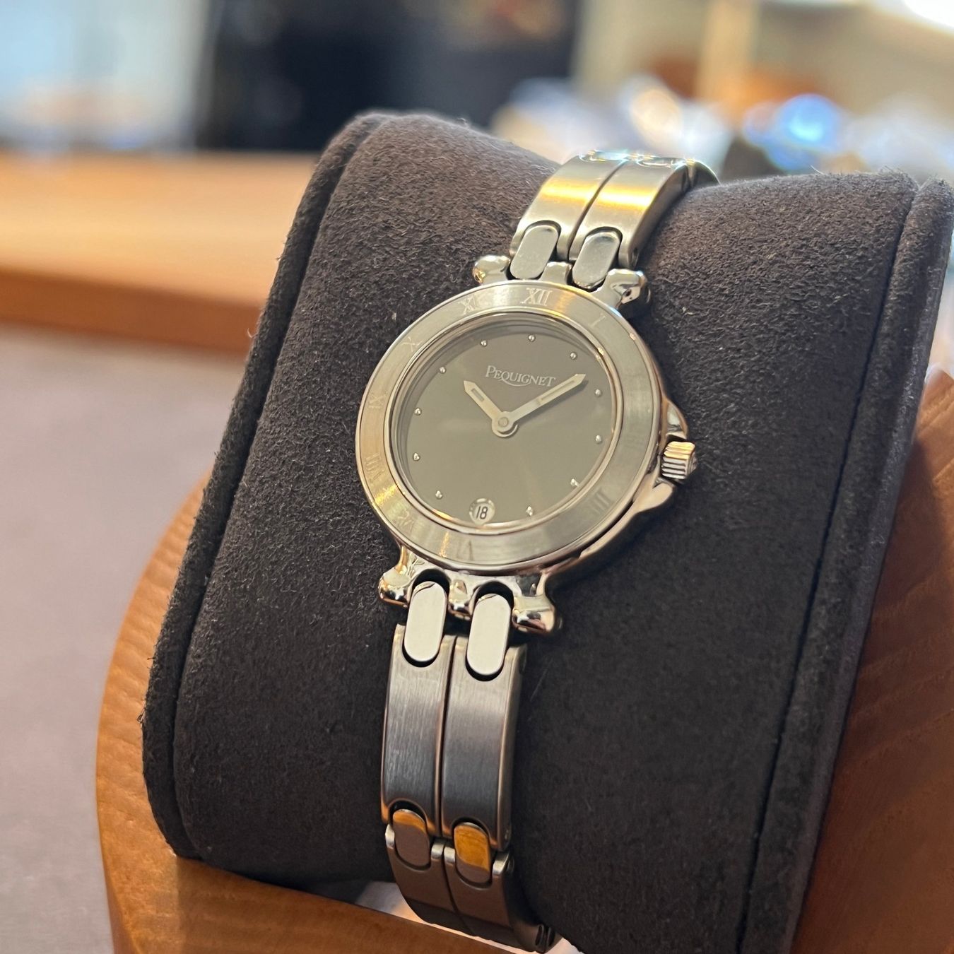 Montres: Pequignet Moorea Quartz Date Lady – D'occasion à Carouge GE par Watchaser 2