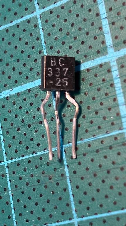 Modellini di ferrovie: BC327-25 Transistor – Usato da Schaffhausen venduto da MCaj