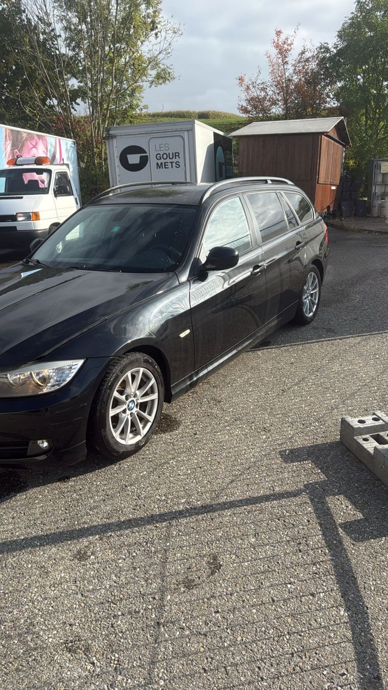 BMW Automobili: BMW 318i Touring für Export – Usato da Tafers venduto da Bleri77
