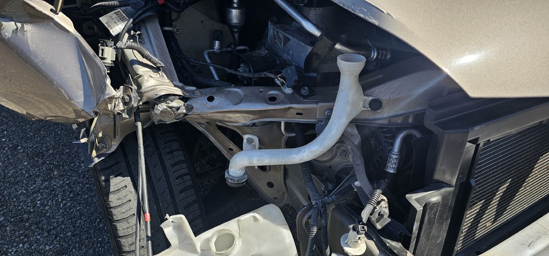 Nissan Automobili: nissan Note 1.6 automatique  – Difettoso da Chavornay venduto da lev_qnm6 5