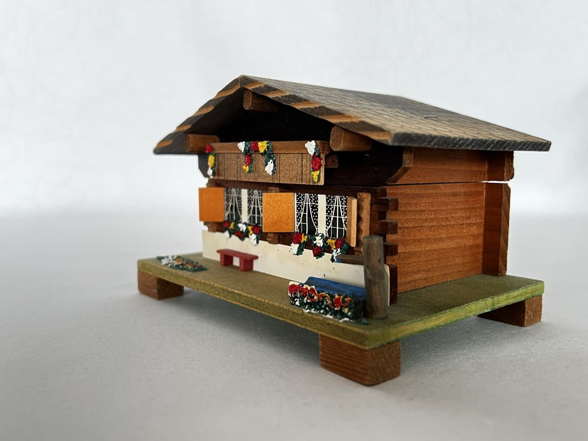 Carillon: Musikdose,Chalet,Schweiz,Le Carillon – Usato da Moehlin venduto da Balirain 2