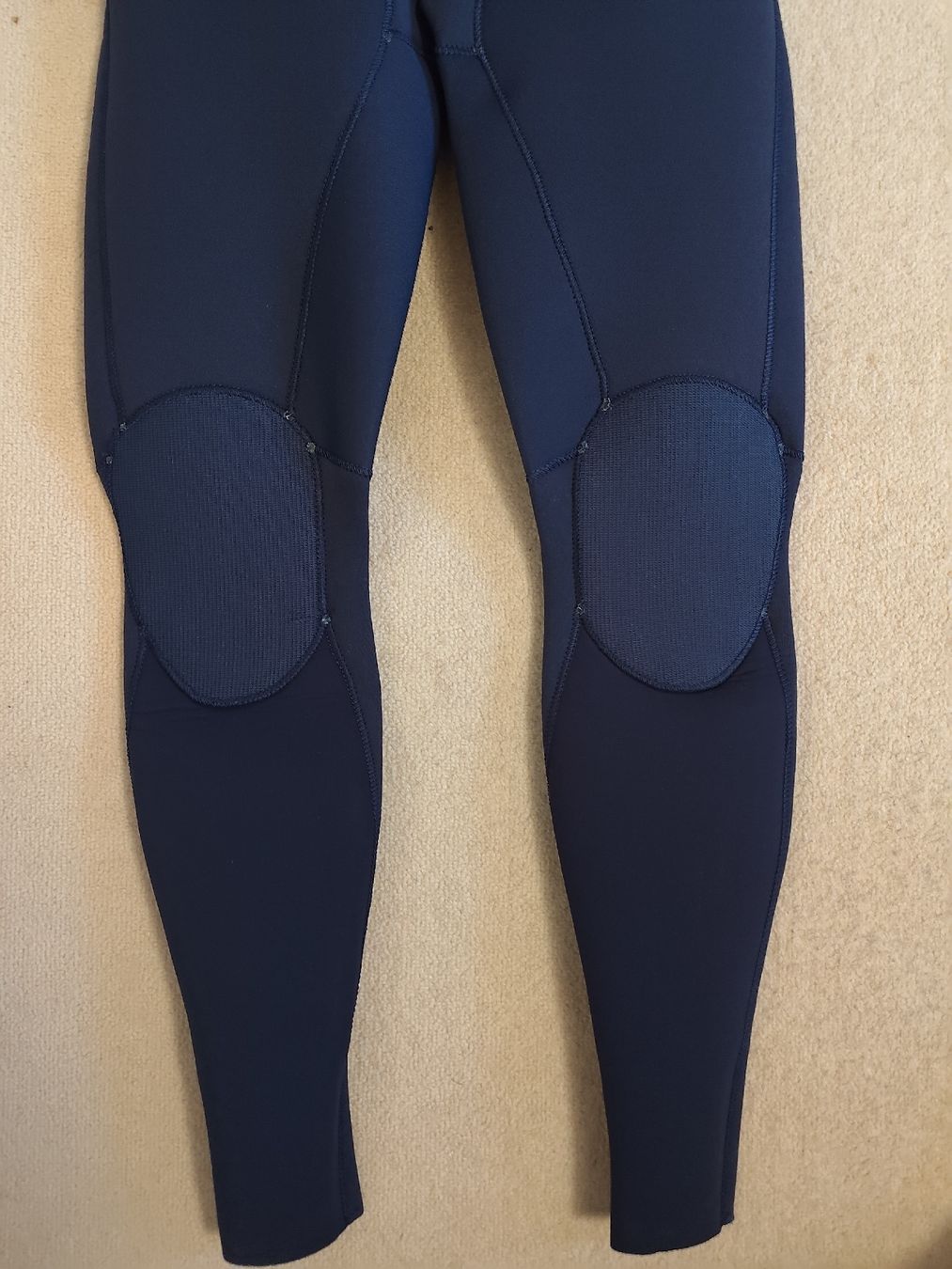 Roxy Completi & Tailleur: Wetsuit Roxy, size 8, 3/2mm, as new – Nuovo (secondo la descrizione) da Zürich venduto da 01138899 1