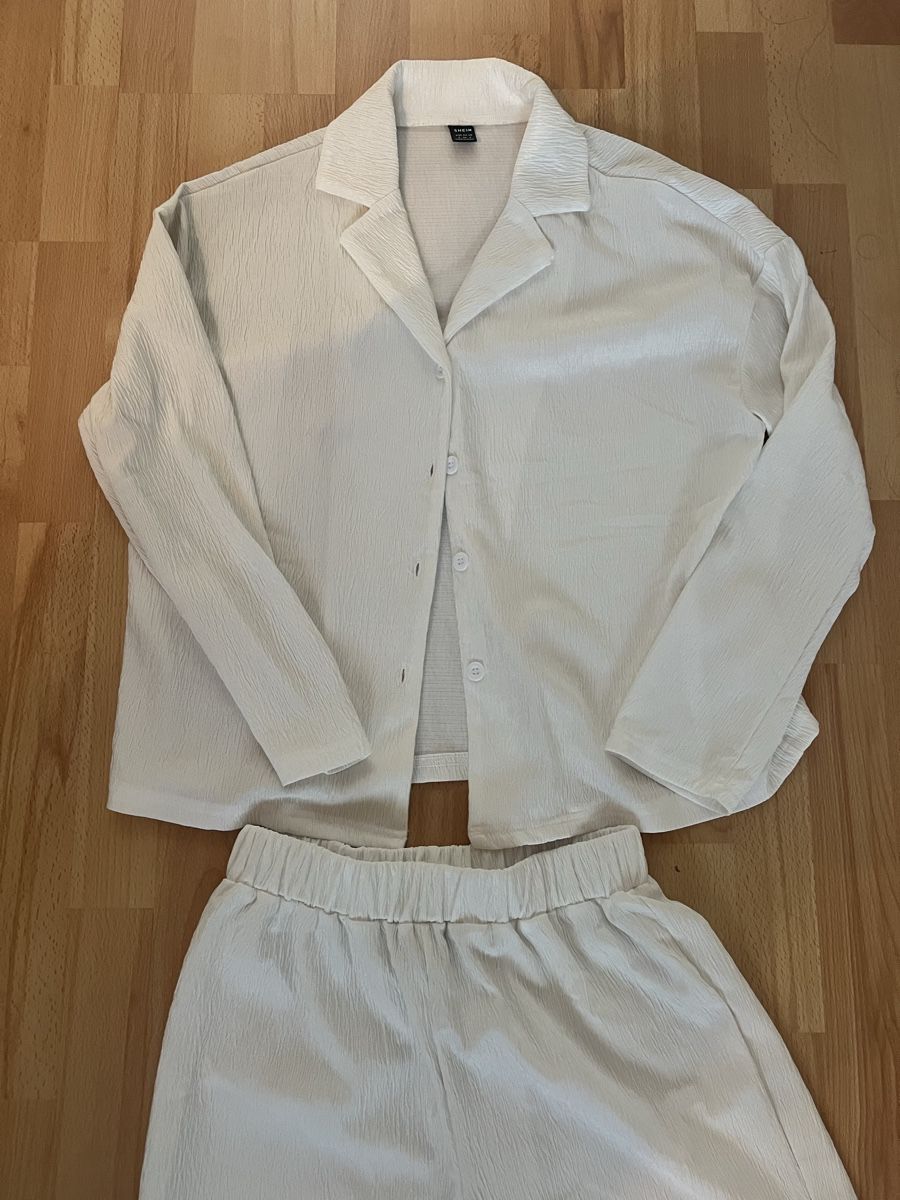Shein Completi & Tailleur: Set von Shein, Grösse S, Neuwertig – Nuovo (secondo la descrizione) da Kirchberg BE venduto da lea_kb6y