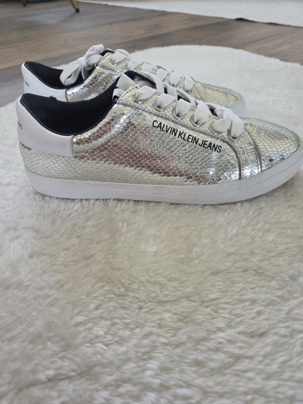 Chaussures femmes: Calvin klein Schuh 38 – D'occasion à Frauenfeld par bea_6m8y 2