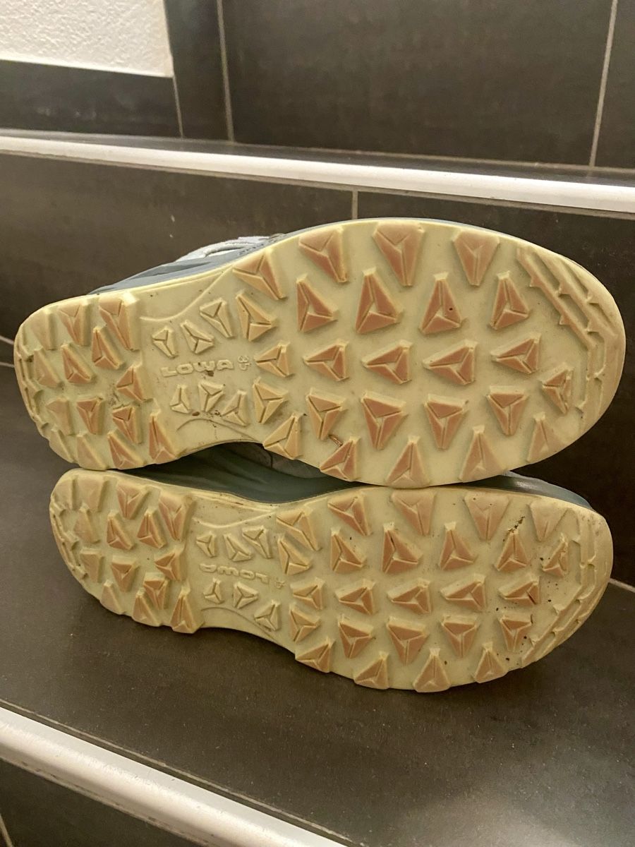Lowa Schuhe für Jungen: Lowa Trekkingschuhe Grösse 35 – Gebraucht aus Steffisburg von cymc44 1