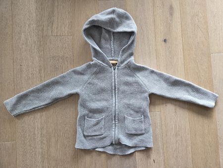 Strickjacke mit Kapuze von Manor,G.98/104, gebraucht