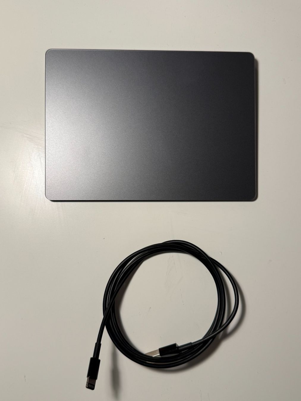 Apple Mouse: Apple Magic Trackpad 2 – Space Grey – Usato da Wädenswil venduto da alekons