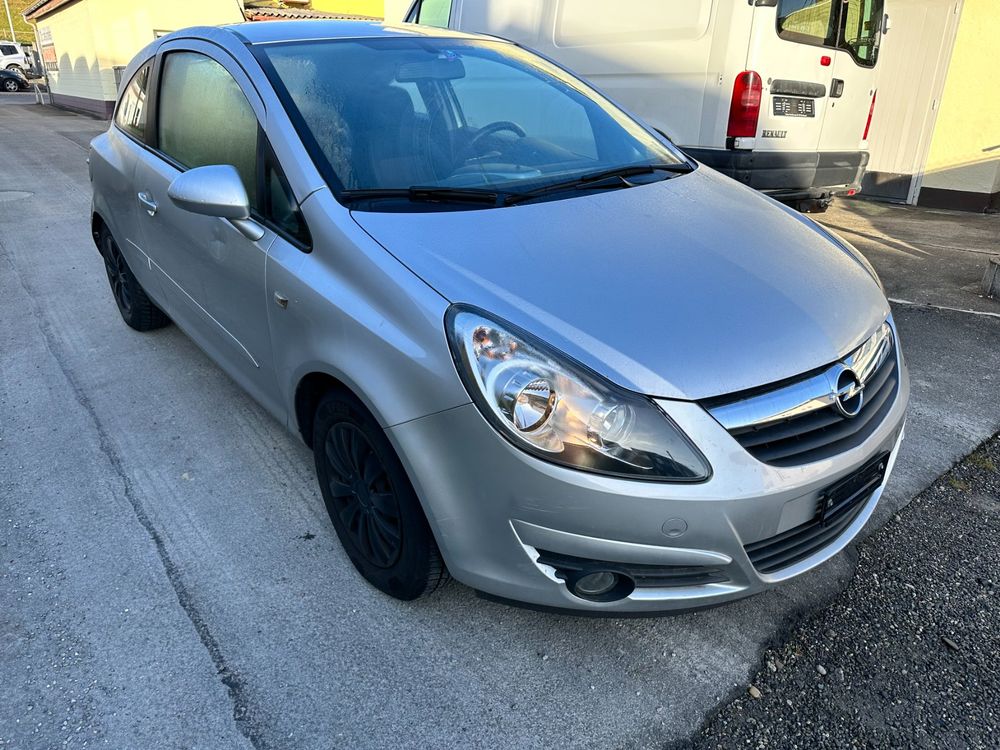 Spannende Opel Corsa 14 Bildnull