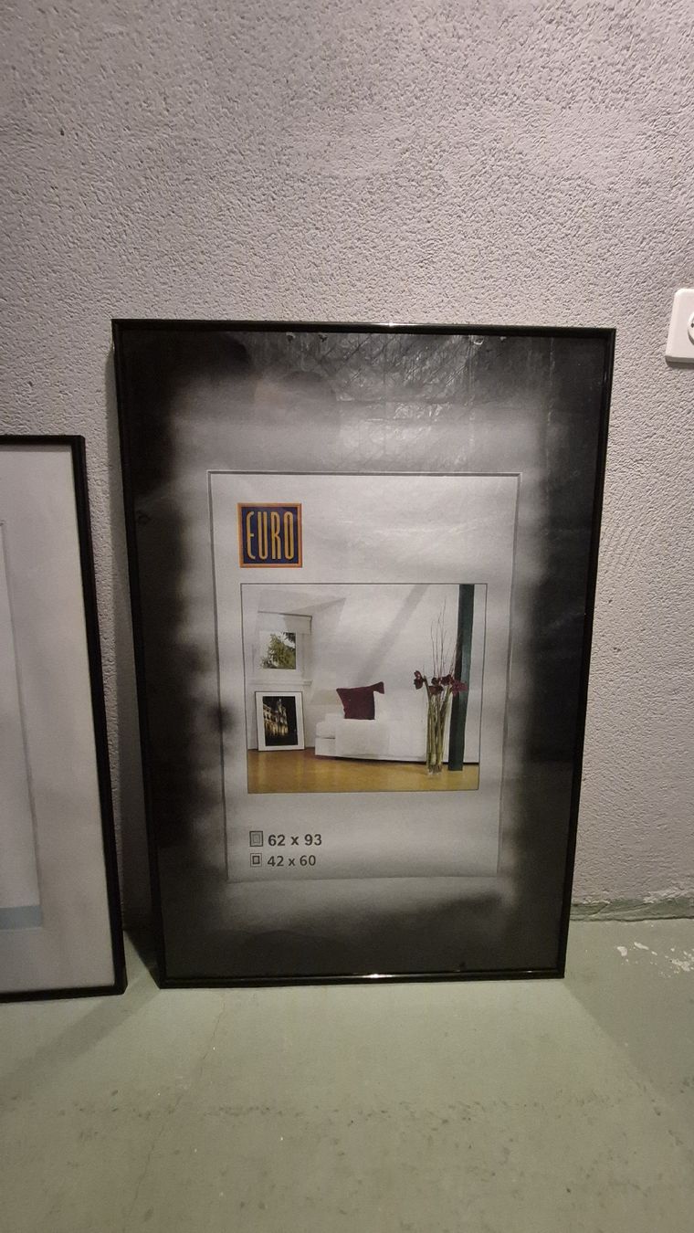 Cornici: Cornici Poster diverse misure – Usato da Genestrerio venduto da RUSTY_VIK 2