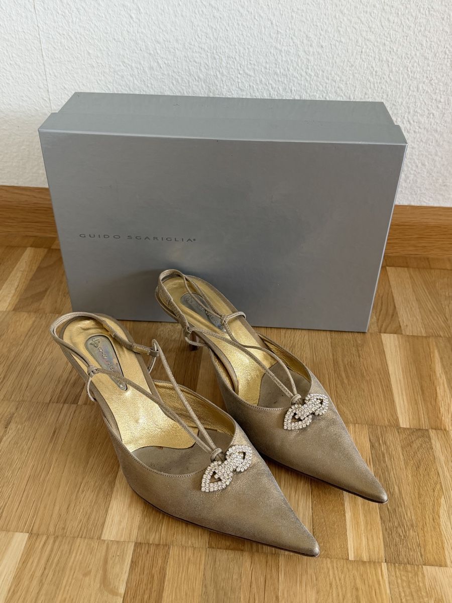 Scarpe da donna: Vintage kitten heels – Usato da Basel venduto da eli_y6f2