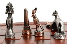 Artefakt, holt 5.000 Jahre Geschichte in Ihre Gegenwart? ♟️