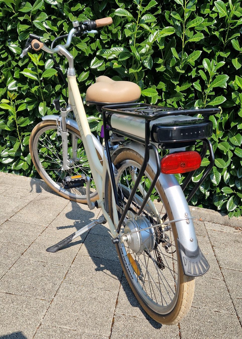 Zenith Bikes Velos: E-Bike Zenith Damen neuwertig – Gebraucht aus Neuendorf von Tuba2901 3