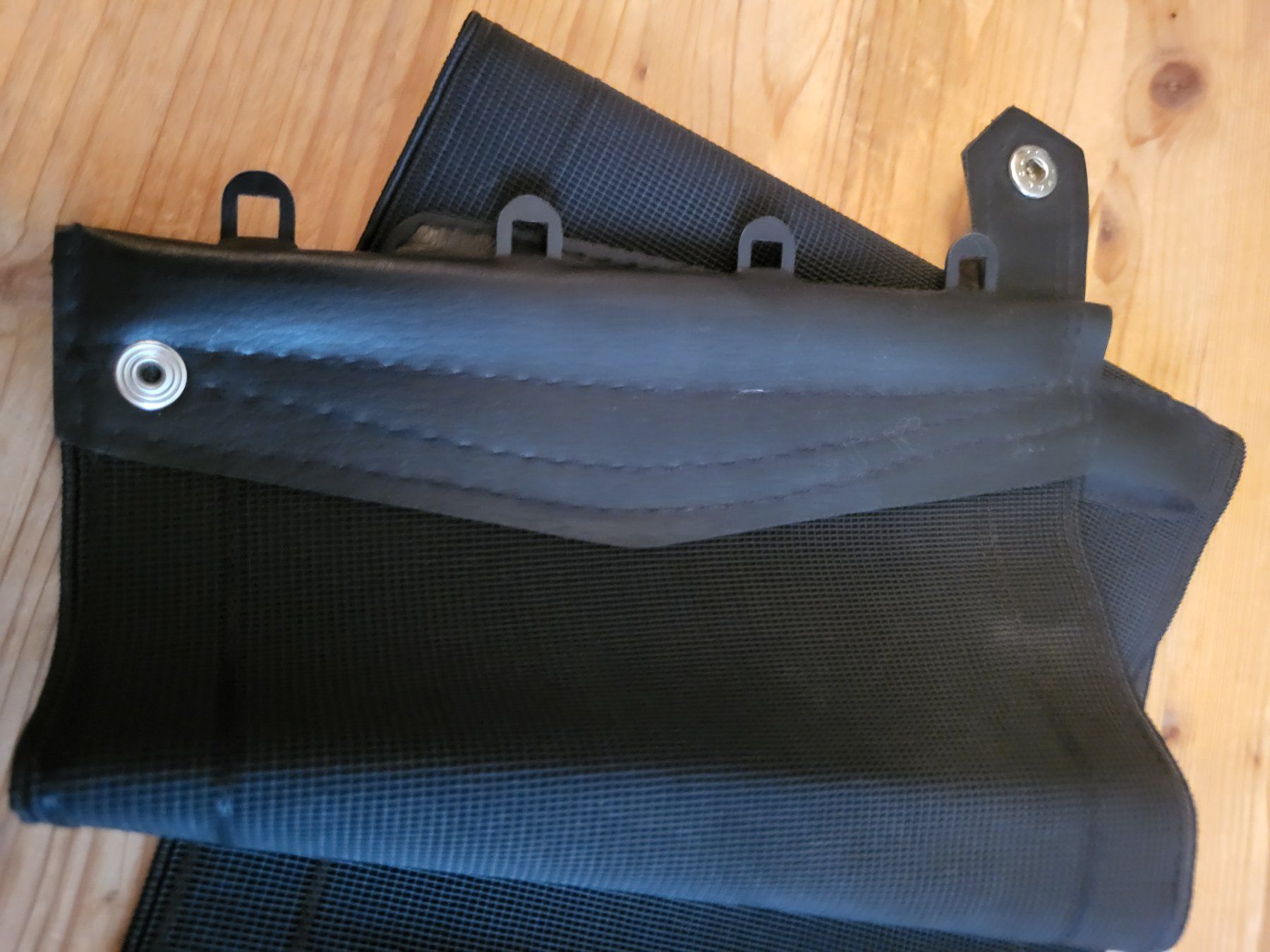 Cinture: Schwarzer elastischer Nierengurt, ca.95 cm – Nuovo (secondo la descrizione) da Guggisberg venduto da Aegertenlehn 1