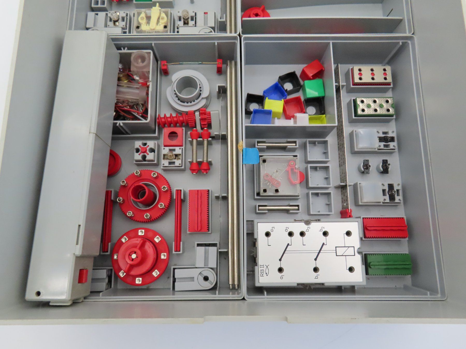 Fischer Kit di costruzioni: 2x Fischertechnik Box 1000 mit Anleitungen – Usato da Reinach BL venduto da WBZ-Flohmarkt 3
