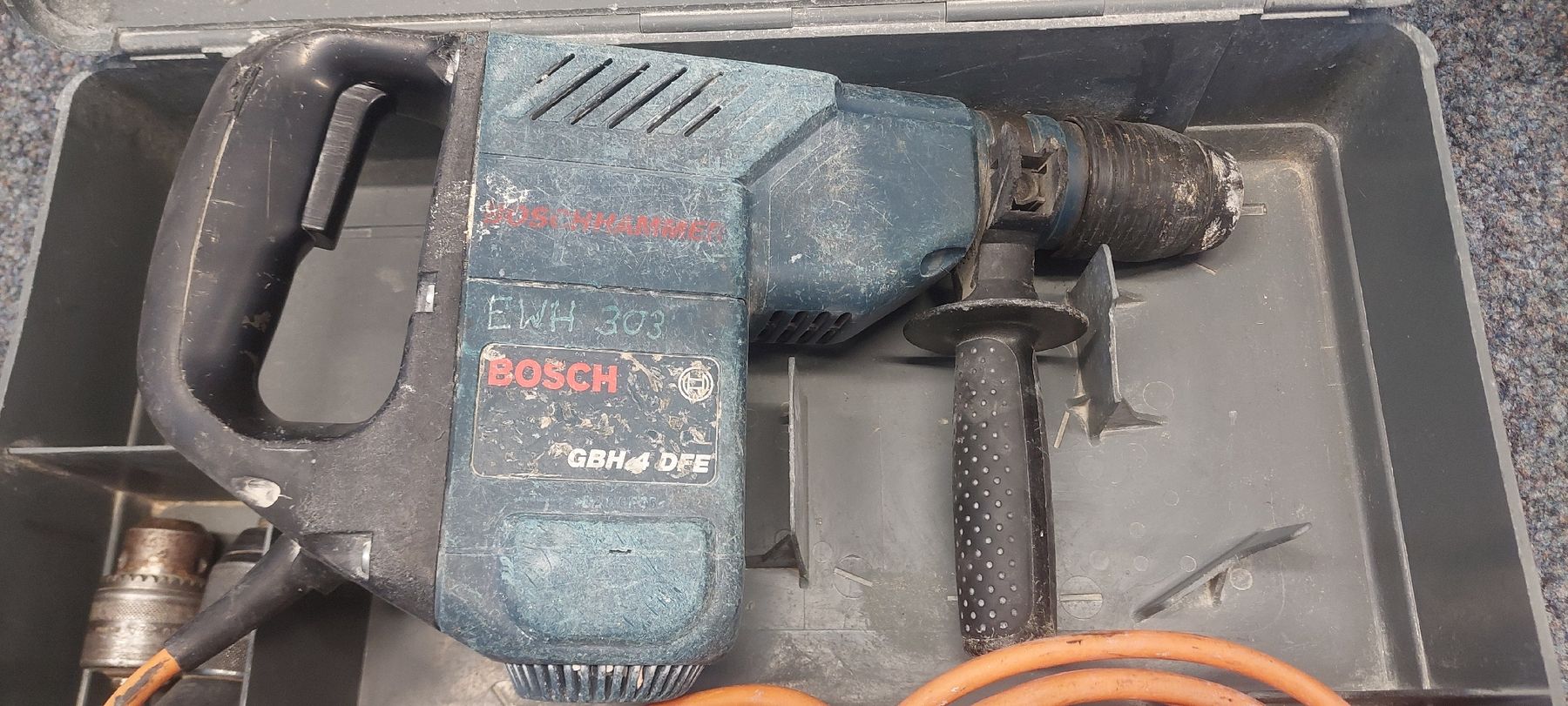 Bosch Bohrmaschinen: Bosch Bohrhammer mit Koffer – Gebraucht aus Rapperswil SG von Indoc 1