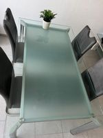 Esstisch / Tisch aus Glas
