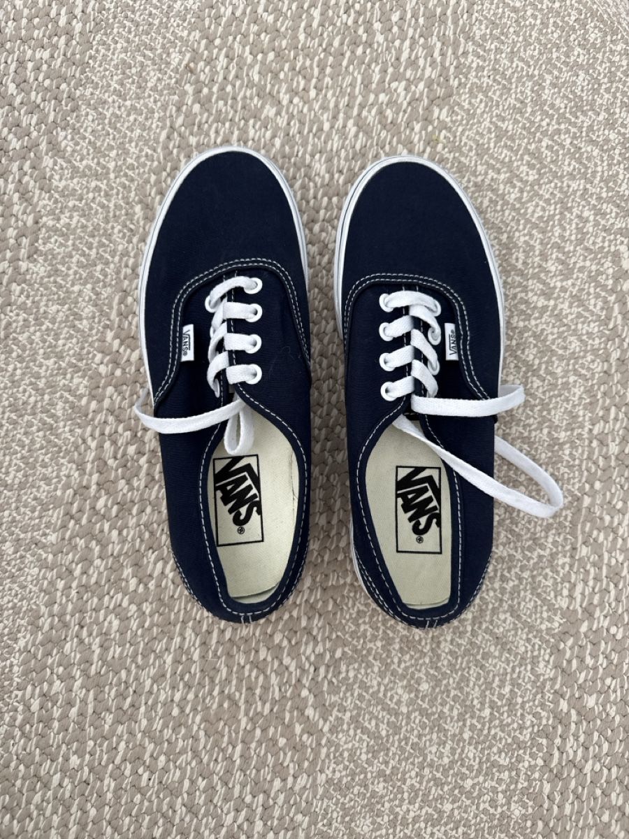 Vans Chaussures femmes: VANS Stoffschuhe dunkelblau Gr. 38 – Neuf (Voir description) à Zürich par maleaaa