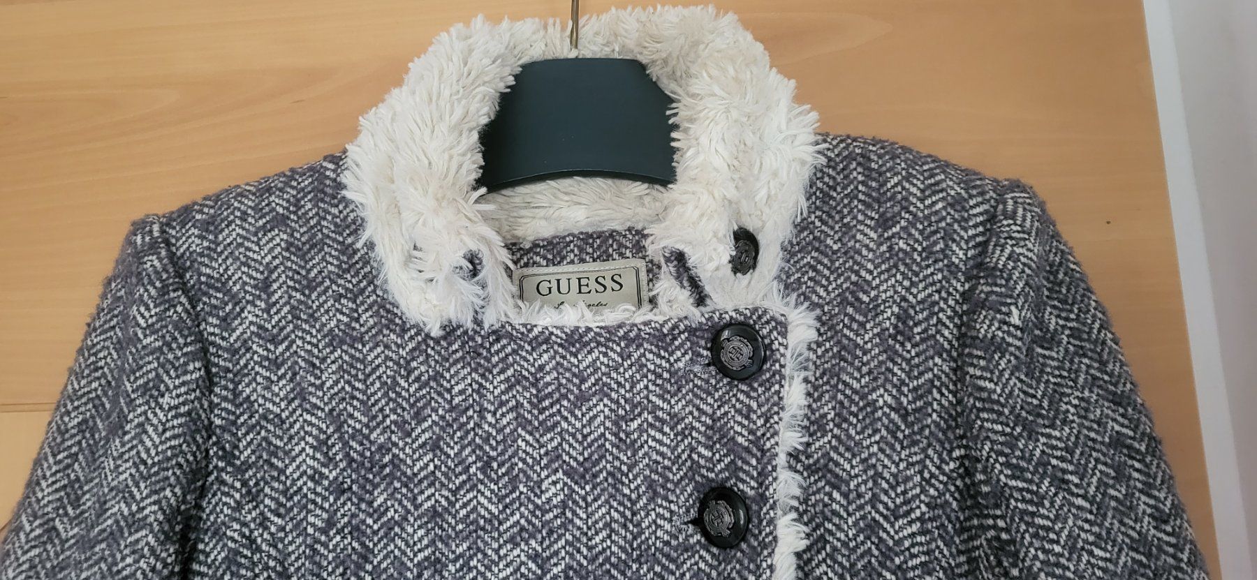 Guess Mäntel: Kurzmantel von Guess – Gebraucht aus Amlikon-Bissegg von Schnuefeli4 1