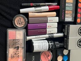Grosse Kosmetik-set: Lidschatten, Lippenstift & mehr! ✨