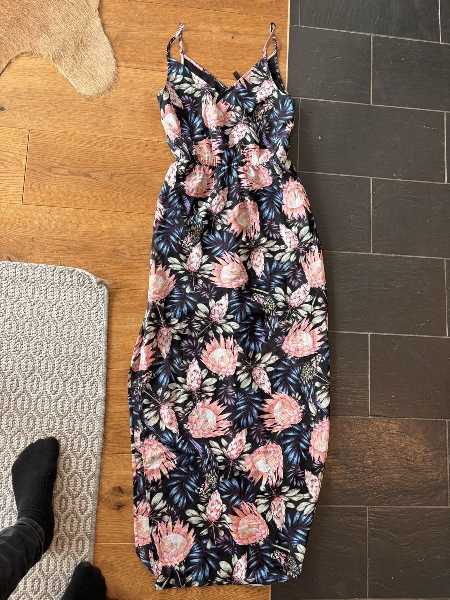H&M Vestiti: Kleid von H&m 36 – Usato da Ennetbürgen venduto da Hoblaschorsch