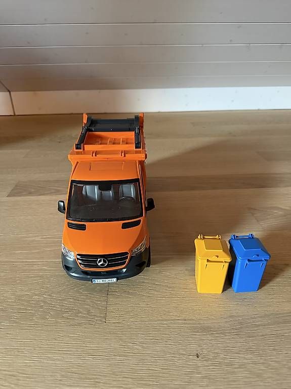 Giocattoli: Camion poubelle Bruder  – Usato da La Rippe venduto da jpu_z5ql 2