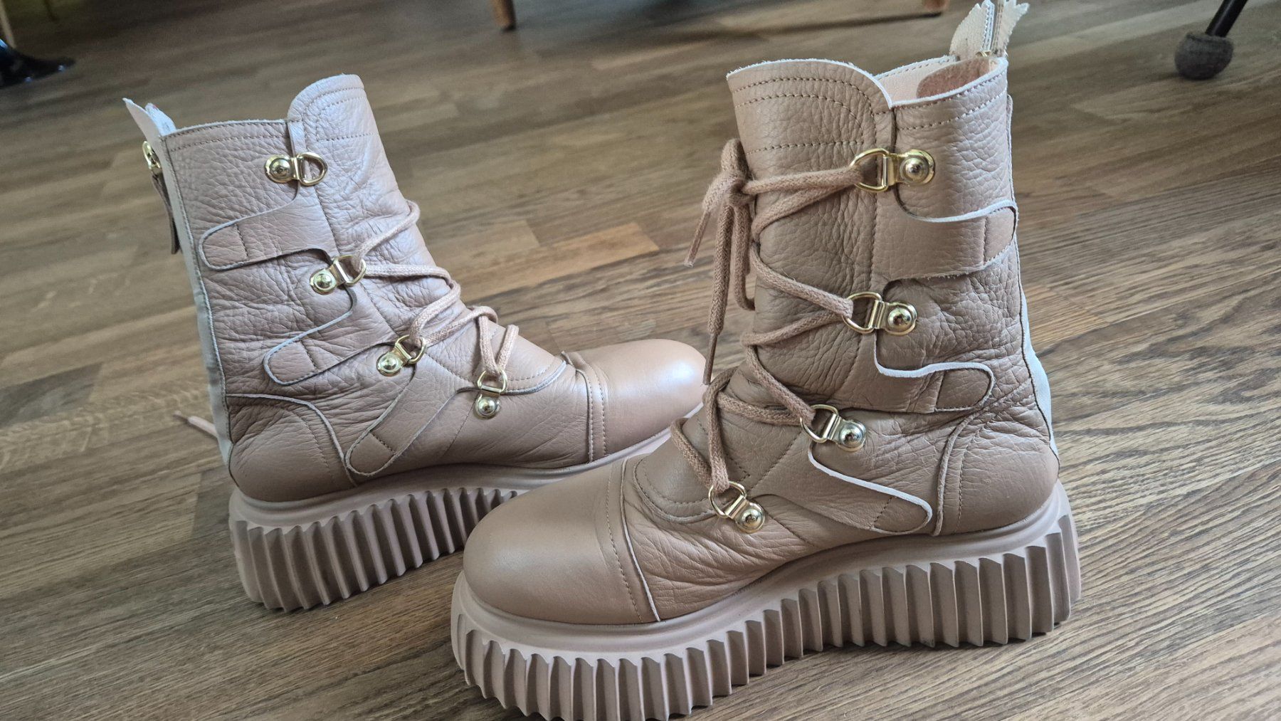 AGL Chaussures femmes: AGL Combat boots size 37.5 – D'occasion à Zürich par monadiederich 1