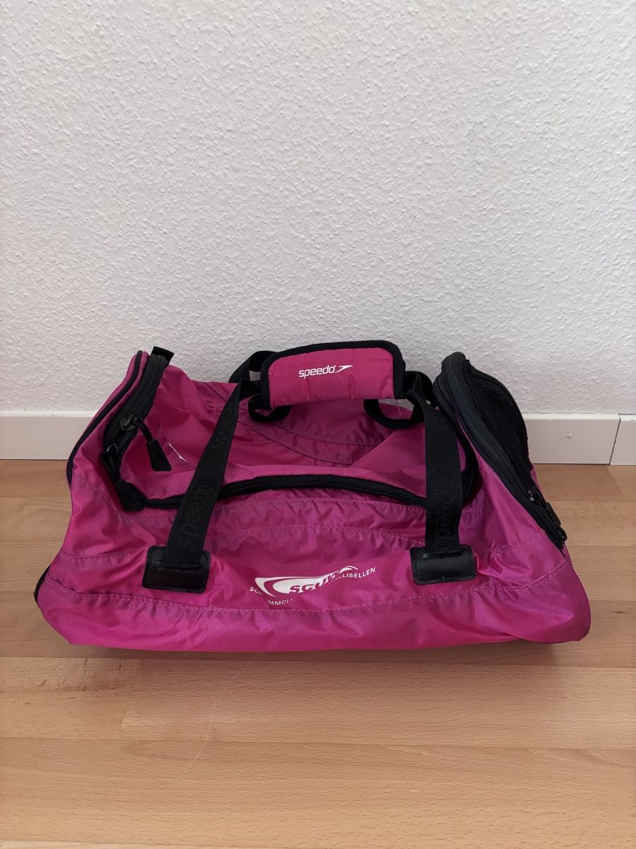 Speedo Sacs: Sporttasche Speedo klein, pink – D'occasion à Luzern par Pflanzen-Mama