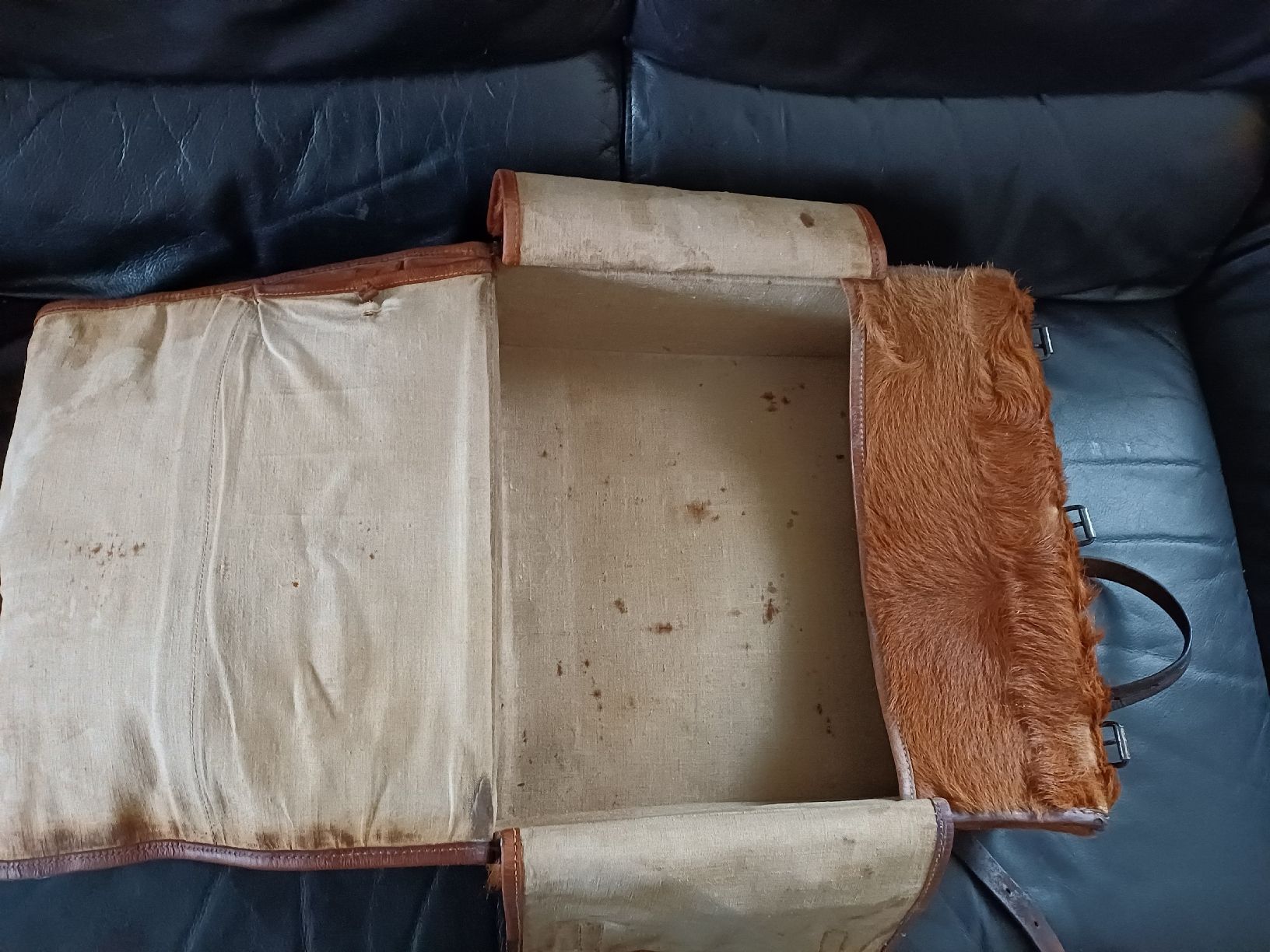 Schweizer Armee Zaini: Vintage Rucksack mit Kuhfell, Schweizer Armee – Usato da Ebersecken venduto da Napf08 5