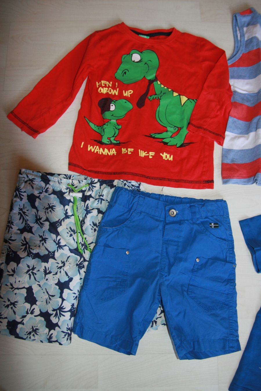 Lotti & Set di vestiti: 10 tlg. Kleiderpaket Gr. 104/110 – Usato da Fislisbach venduto da lorgli 2