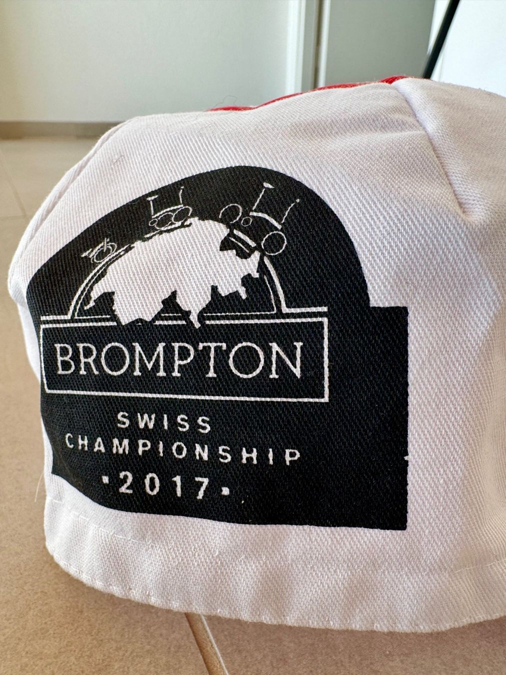 T-Shirts: Brompton T-Shirt + Casquette – Neu und originalverpackt aus Conthey von mix2inside 4