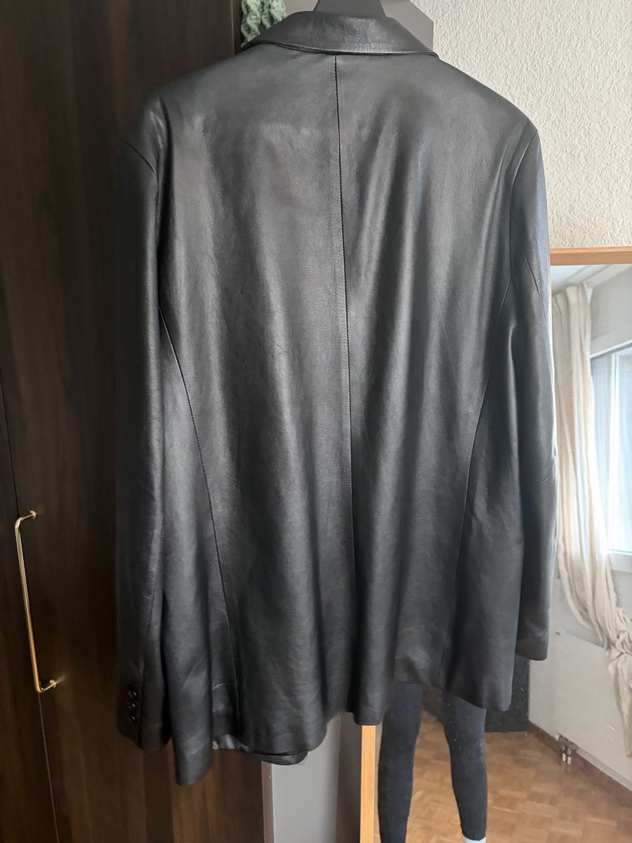 Jacken: Oversized Lederjacke – Gebraucht aus Zürich von and_hr8r 3