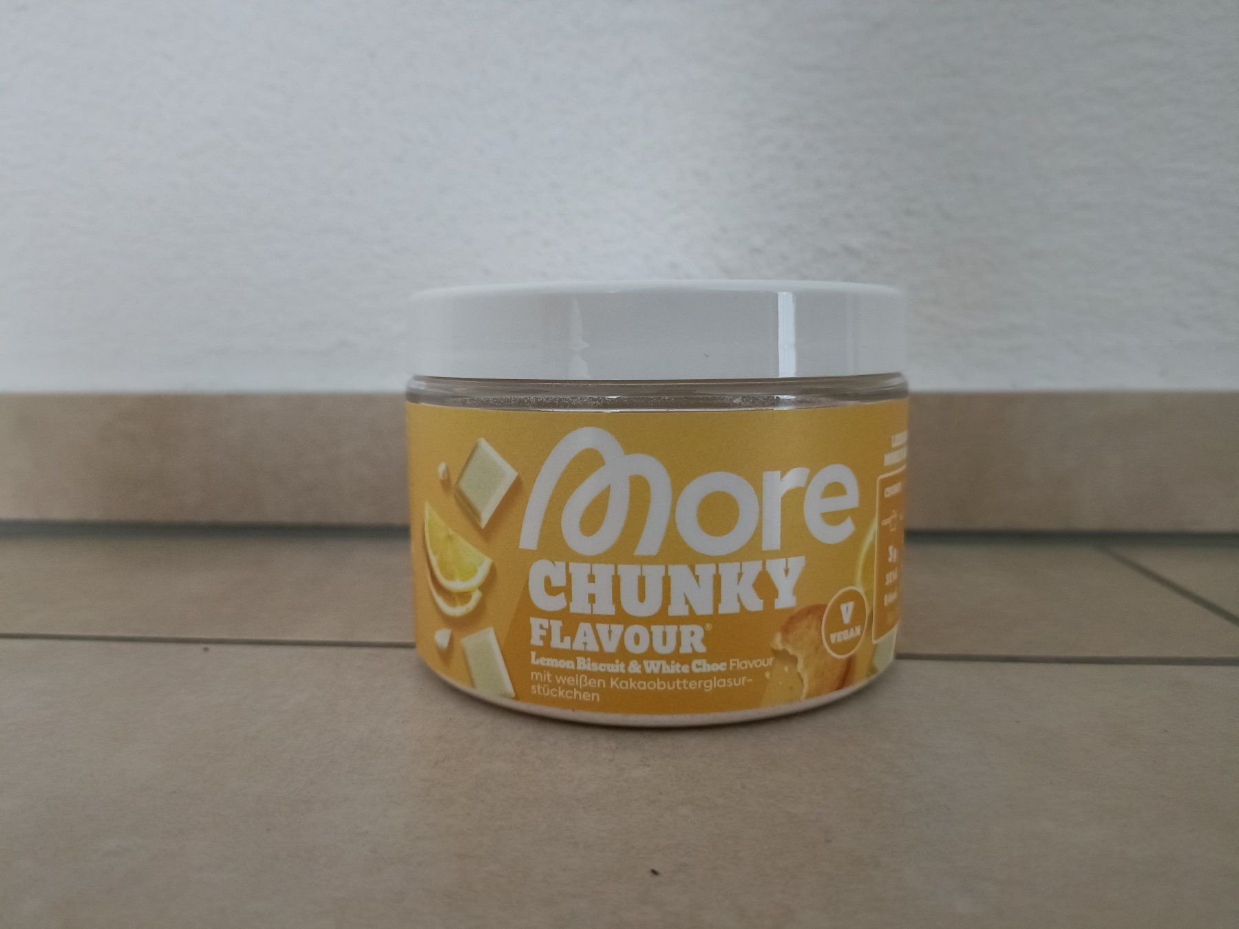 More Nutrition Lebensmittel & Spezialitäten: More Nutrition - Chunky Flavour lemon biscuit & white choc – Neu und originalverpackt aus Rickenbach b. Wil von