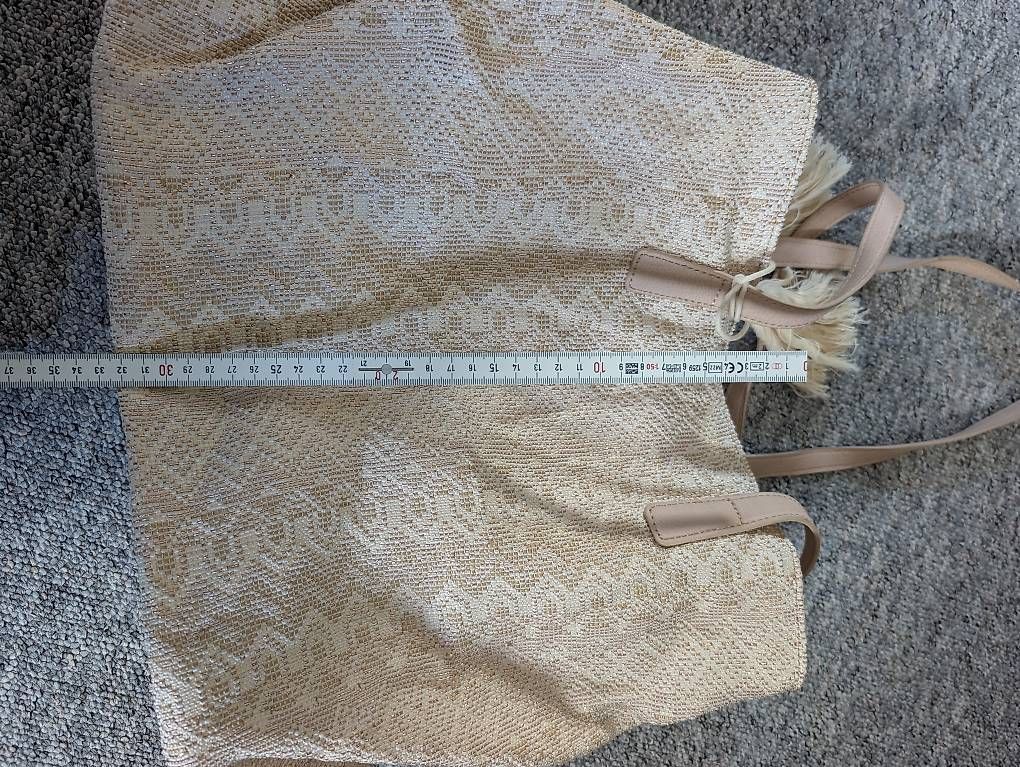 Taschen für Damen: Sommerliche Stoff-Tasche mit Quaste – Gebraucht aus Konolfingen von Honey870 1
