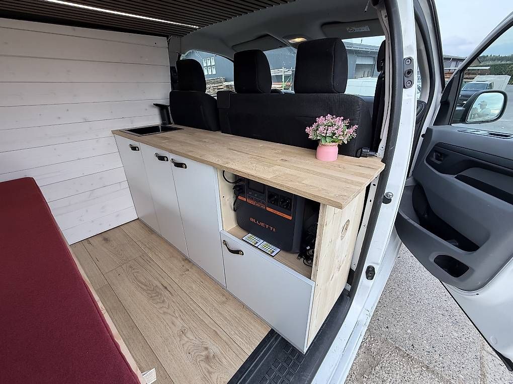 Veicoli da campeggio: Toyota Van Aménagé  – Usato da Suchy venduto da maxconcept 6