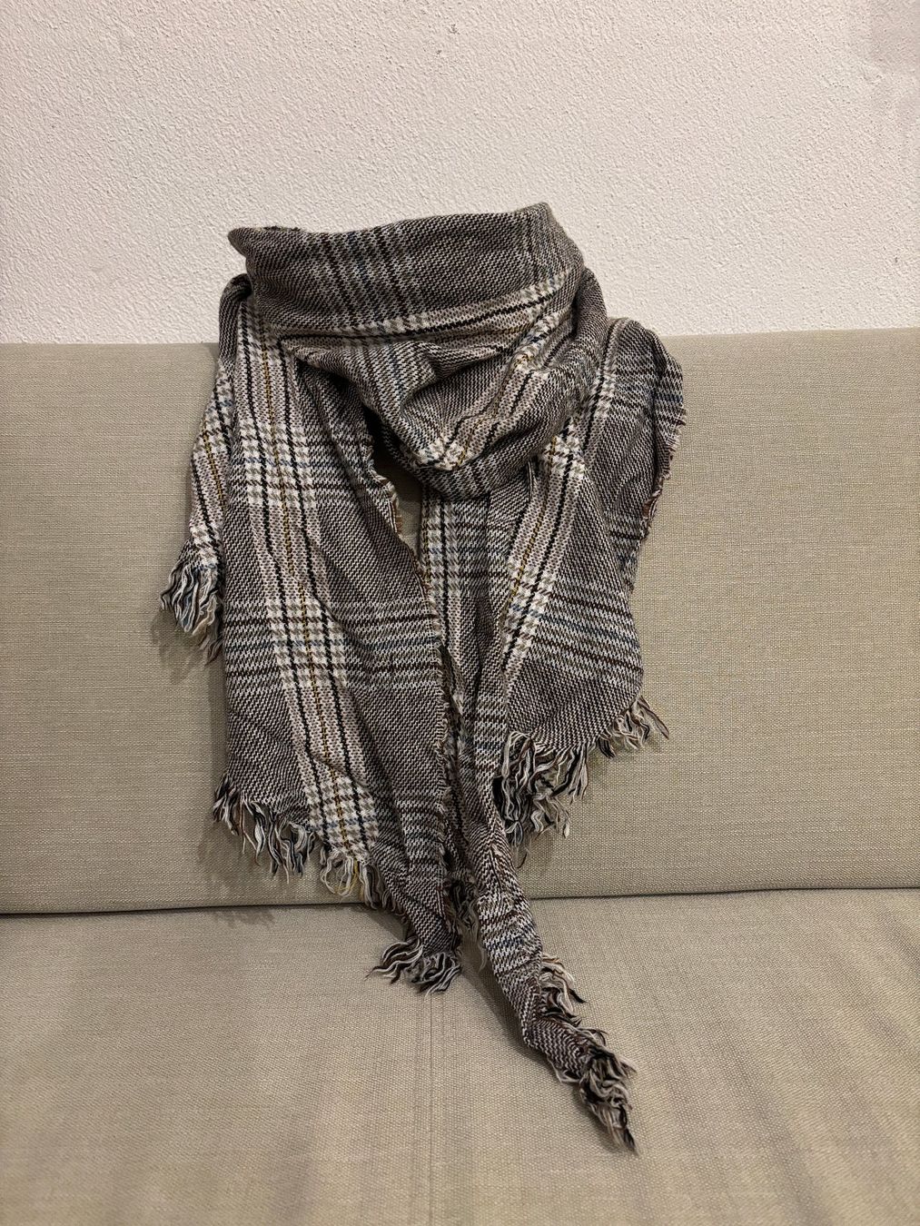 S.Oliver Foulard & Sciarpe: Warmer Schal, kuschelig, kariert – Usato da Winterthur venduto da 1doodle2 1